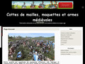 Détails : Cottes de mailles, maquettes, casques et armes médiévales